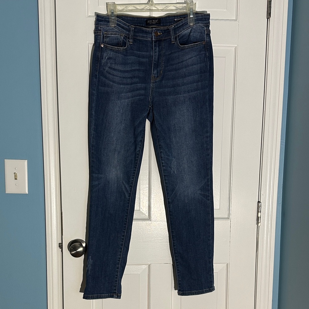 Excellent Judy Blue Relaxed Fit Mid Rise size 30 Dark Wash
